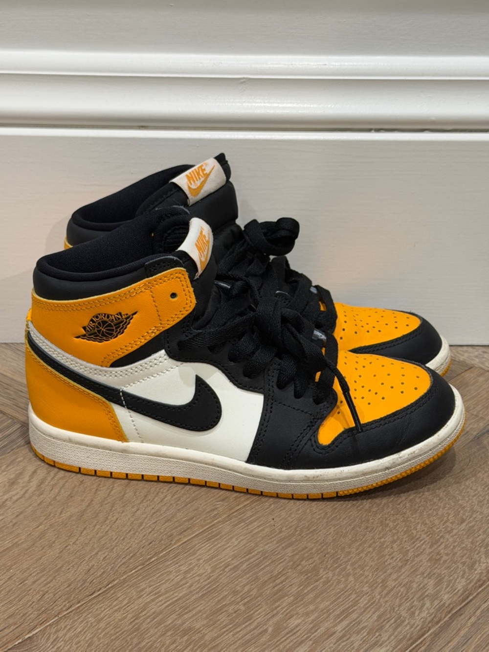 Nike Air Jordan 1 High Orange Black White